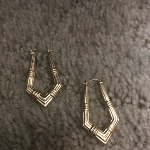 10K Gold Earrings - Picture 5 of 5